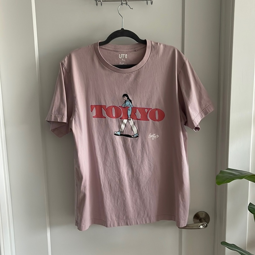 Uniqlo graphic T-shirt